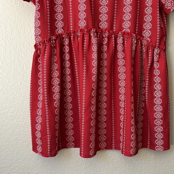 Peplum Blouse Top Floral Red and White size Medium - Picture 6 of 9